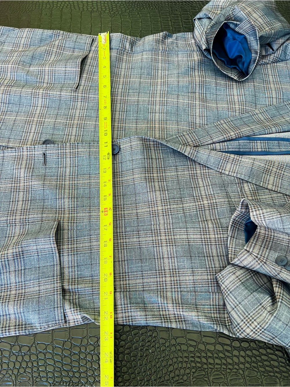 Wrinkle Free Stretch Soft Men's Plaid Blazer - Sport Coat - Picture 14 of 14